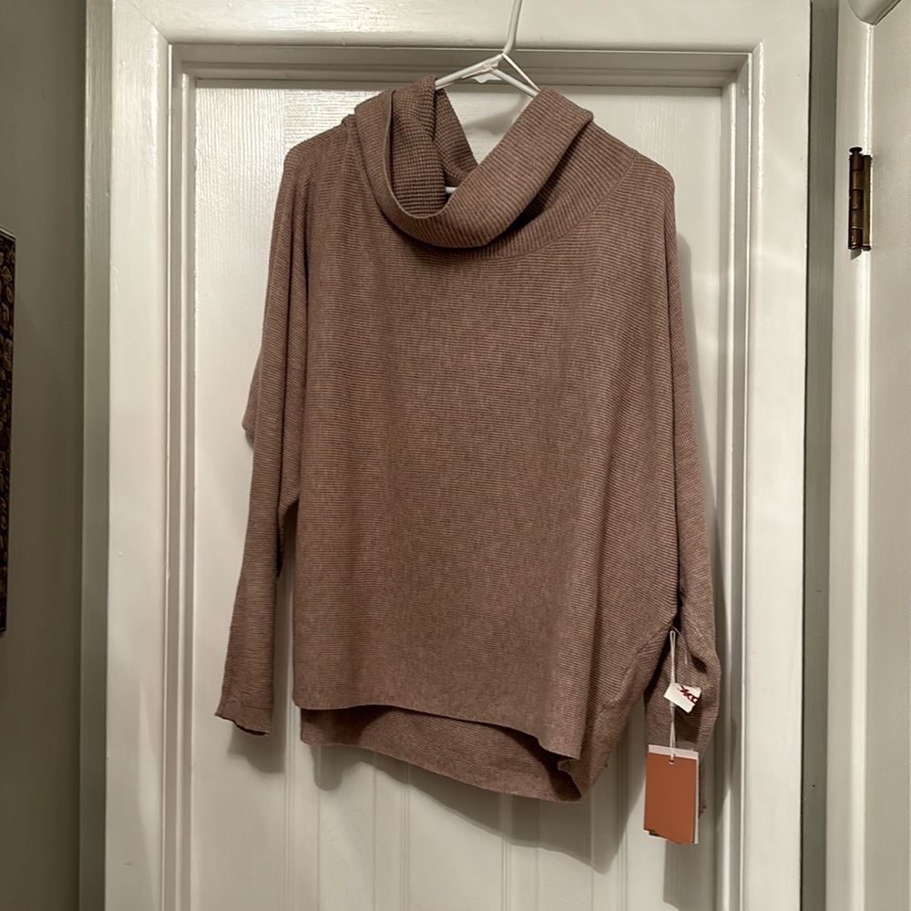 Turtle neck sweater